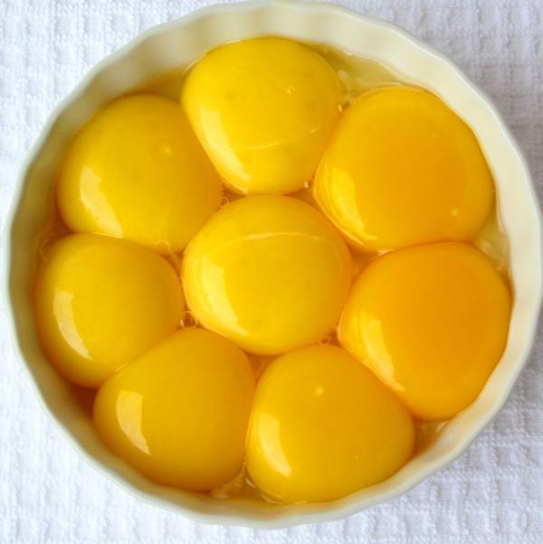 Mengatasi Rambut Kering Dengan Kuning Telur